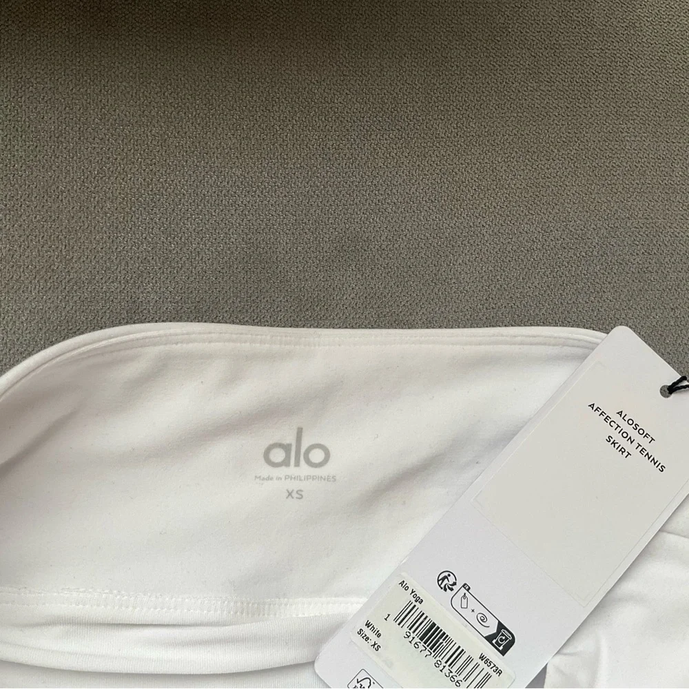 Alo Yoga Alosoft Affection Tennis Skirt White XS